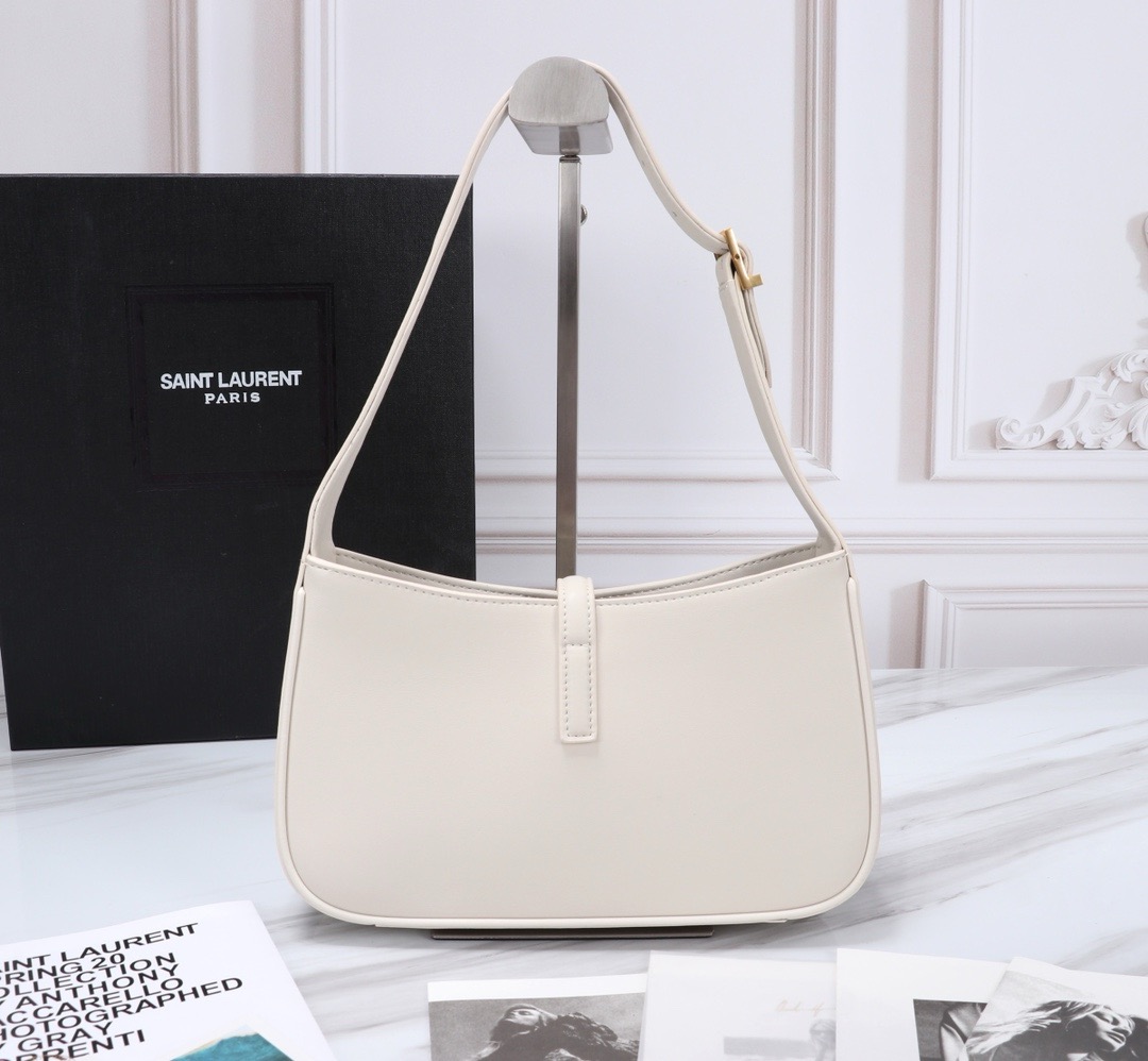 y*l Sa**t Lau*nt le 5 a 7 bag 25*14*6cm