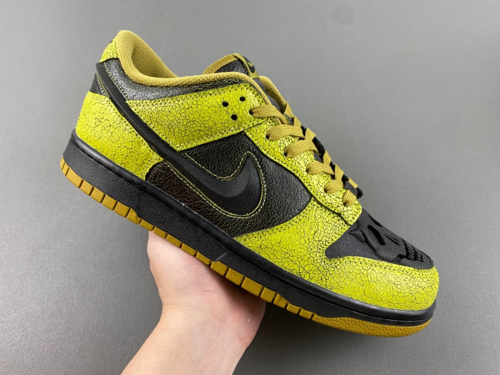 Nike Dunk Low QS Halloween Skull HV6103-300