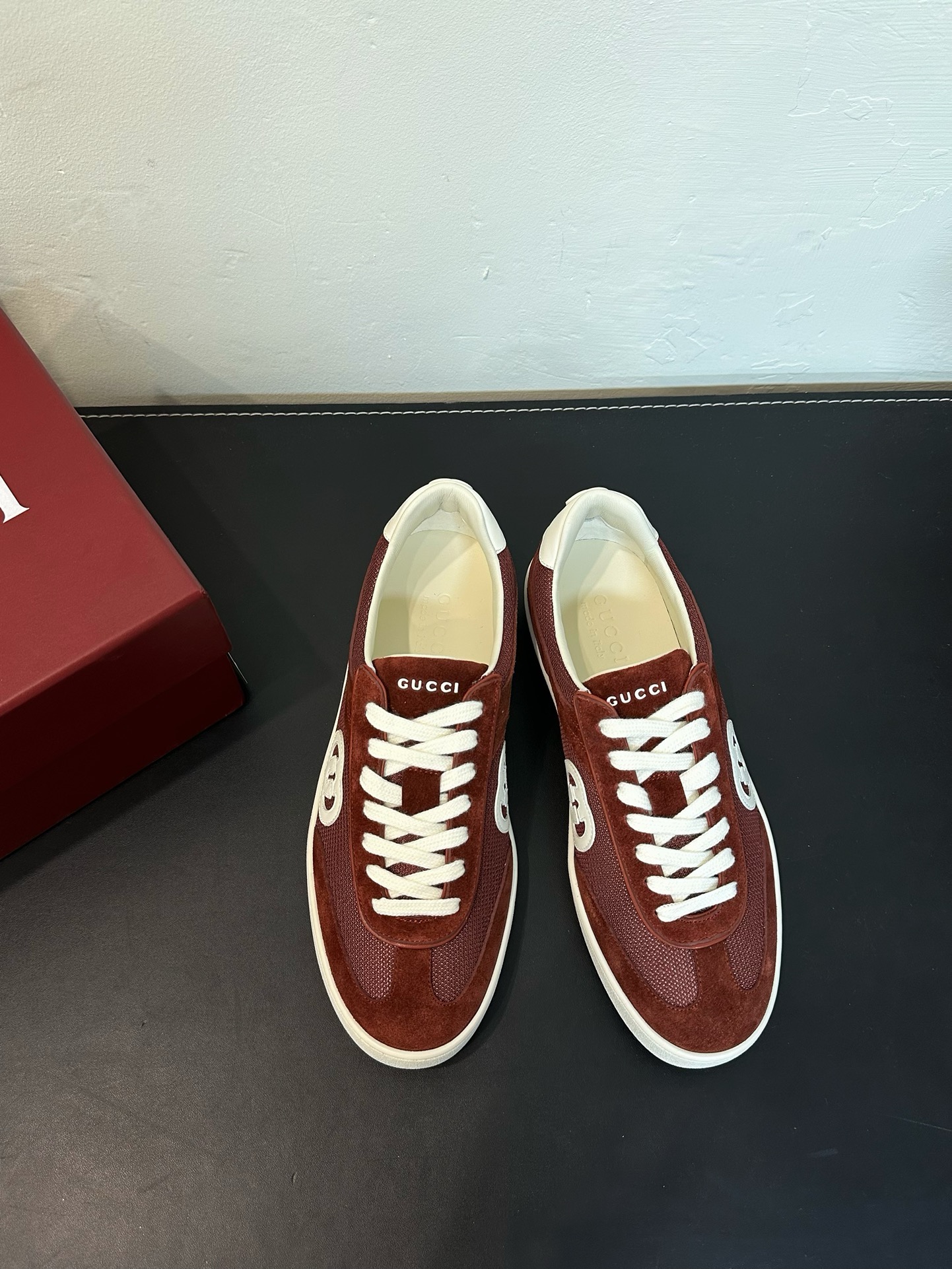 G*u*i sneaker 2024110901