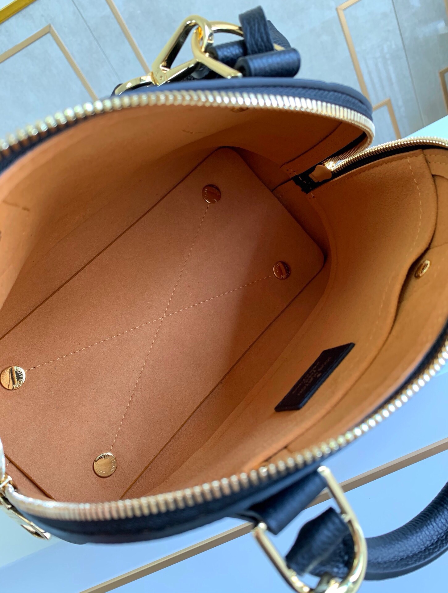 LV Neo Alma BB M44829 25*18*12CM