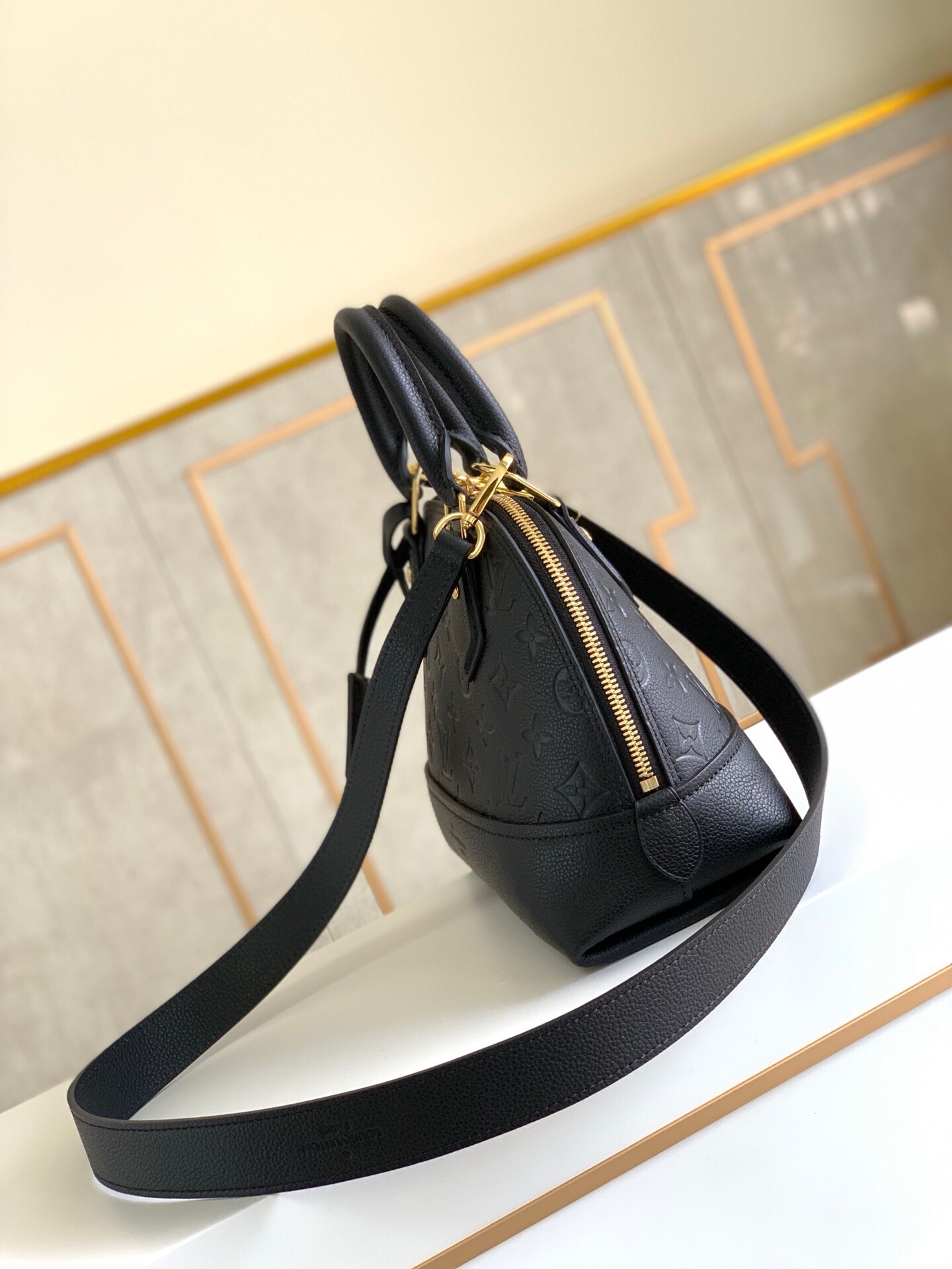 LV Neo Alma BB M44829 25*18*12CM