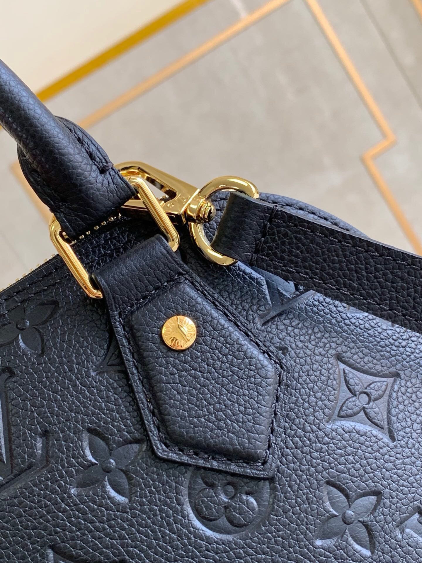 LV Neo Alma BB M44829 25*18*12CM