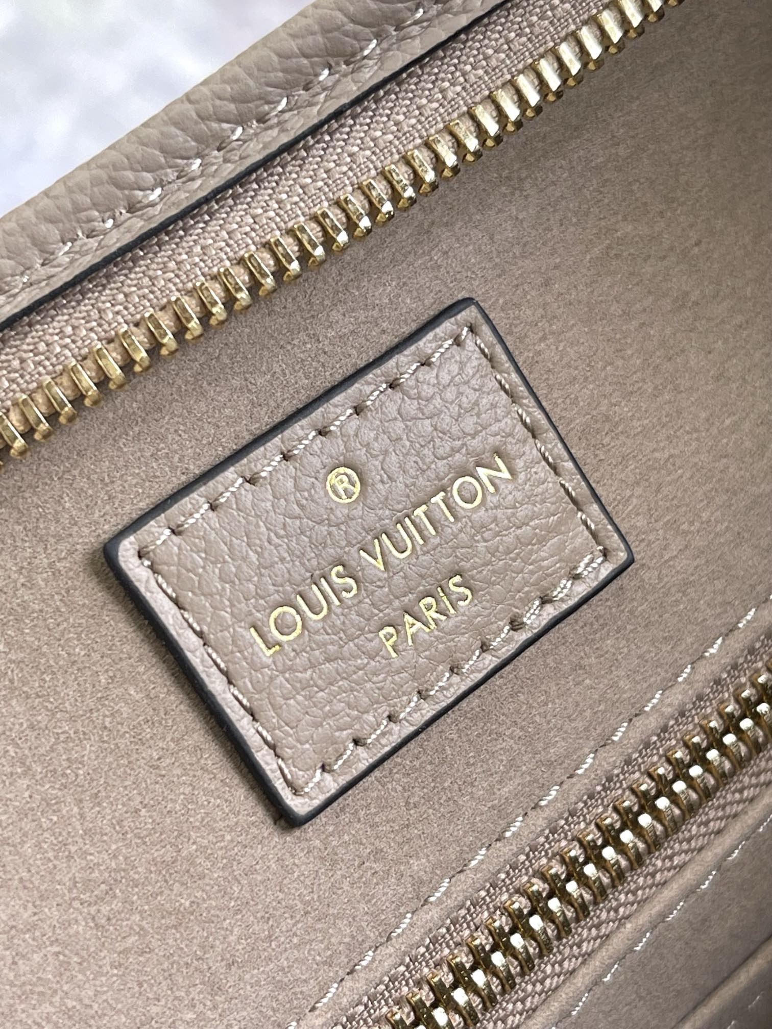 LV Empreinte Monogram Giant CarryAll MM 39CM