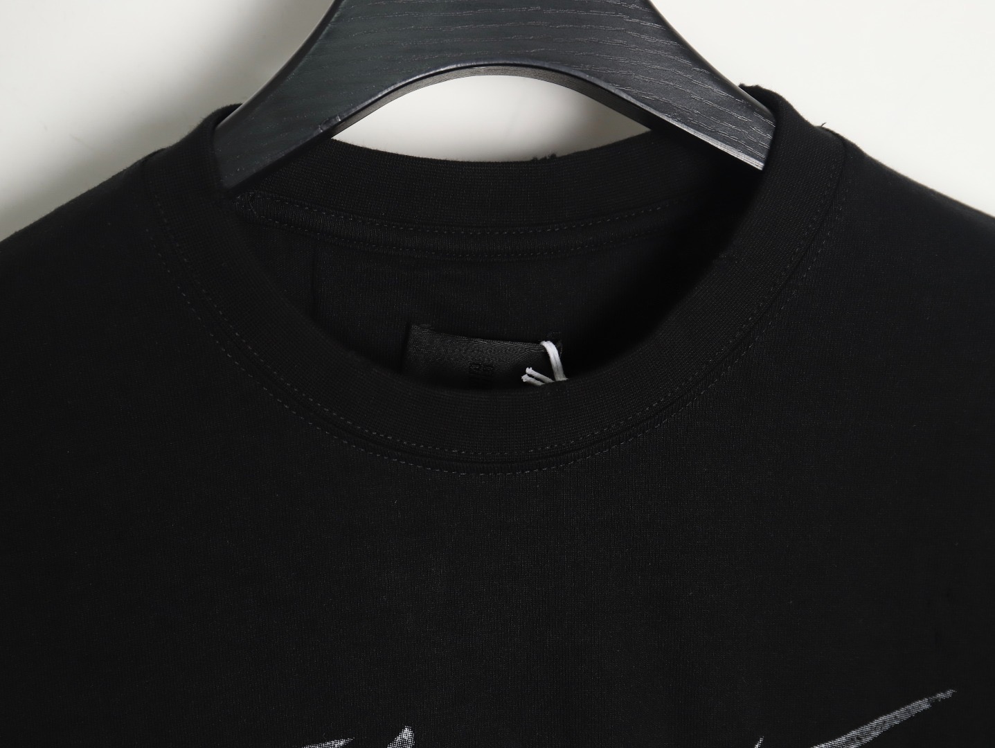 Givenchy tee 2024112003