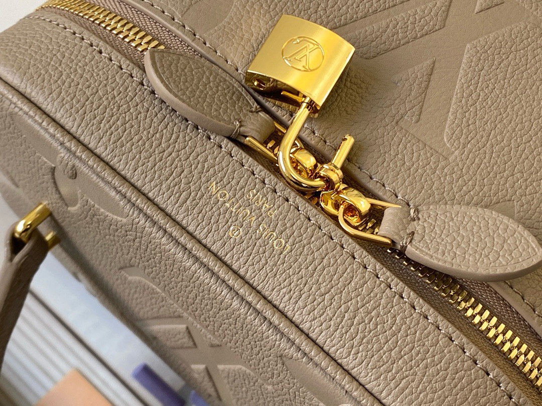 lv l**is V*t*n vanity bag pm leather 19*13*11cm 2024112002