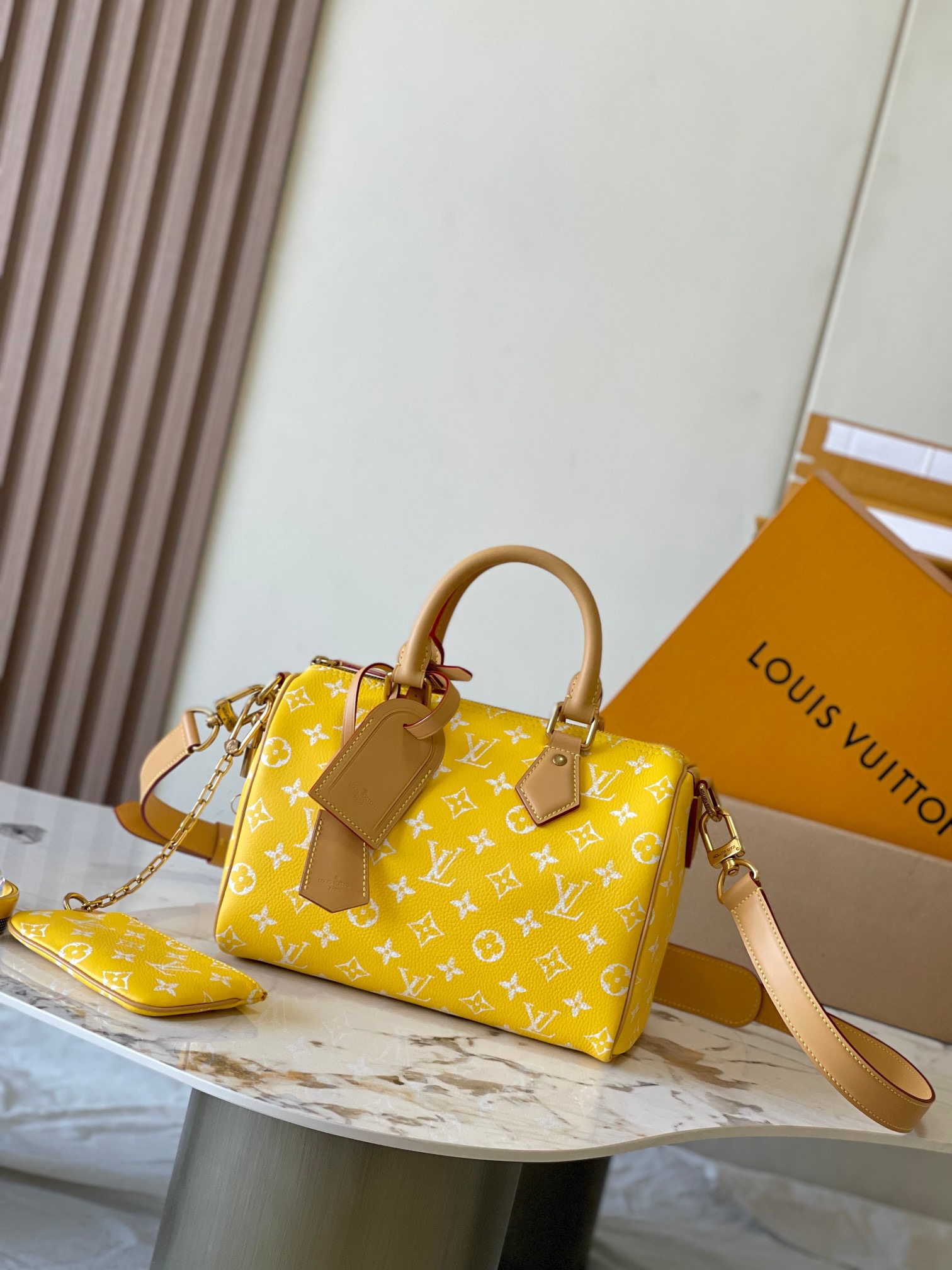 lv l**is V*t*n speedy p9 bandouliere 25 25*15*15cm