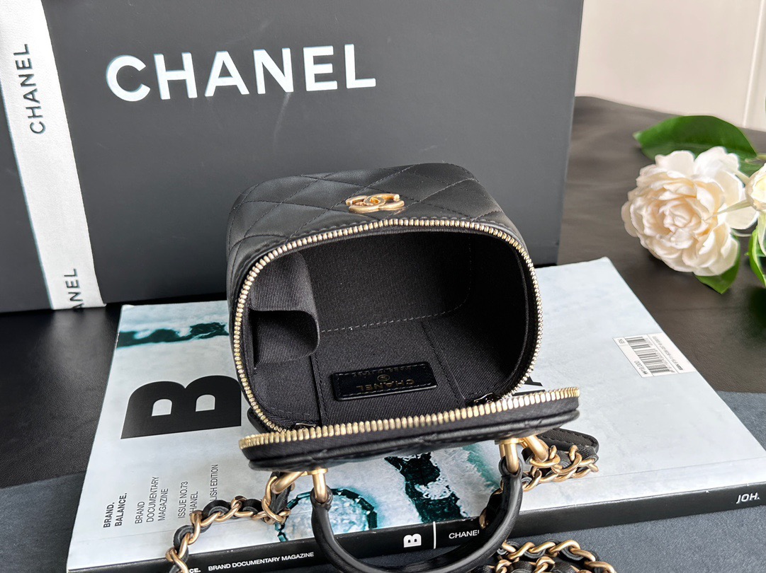 Ch*el lambskin mini top handle vanity case 11*8.5*7cm