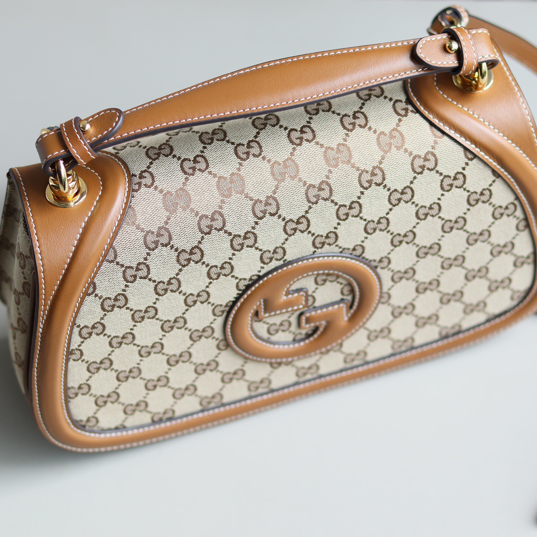G*u*i blondie medium 32cm 20241201