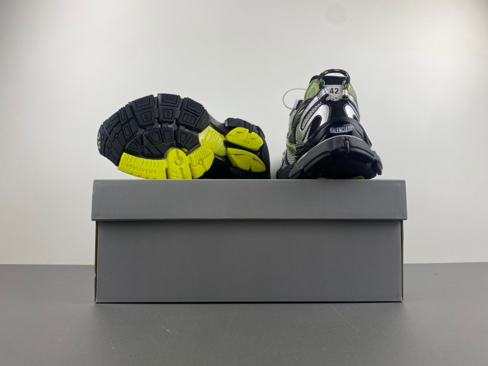 Ba*len*cia*ga sneaker 2024120301