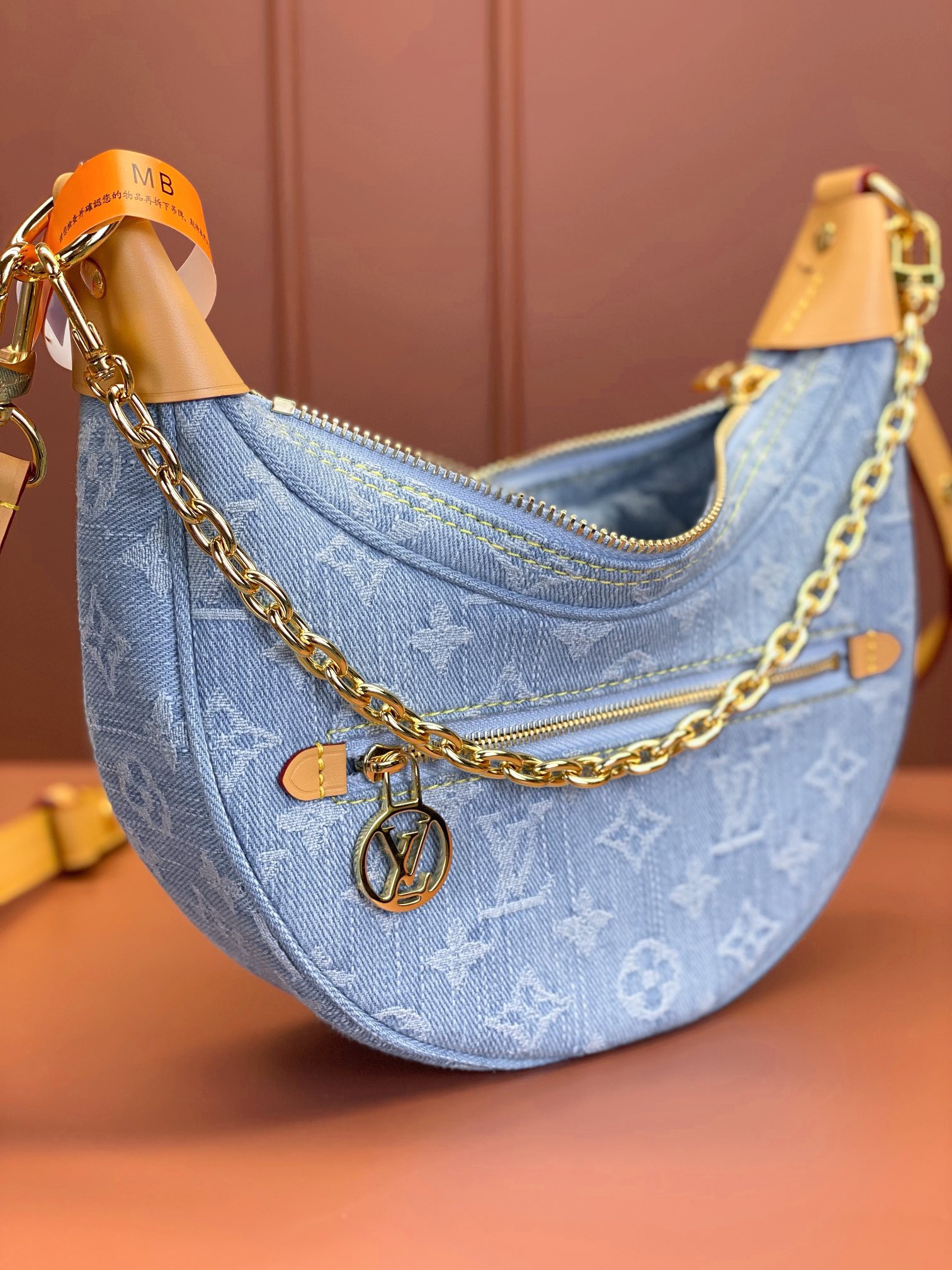 lv l**is V*t*n loop sky blue denim 23*13*6cm