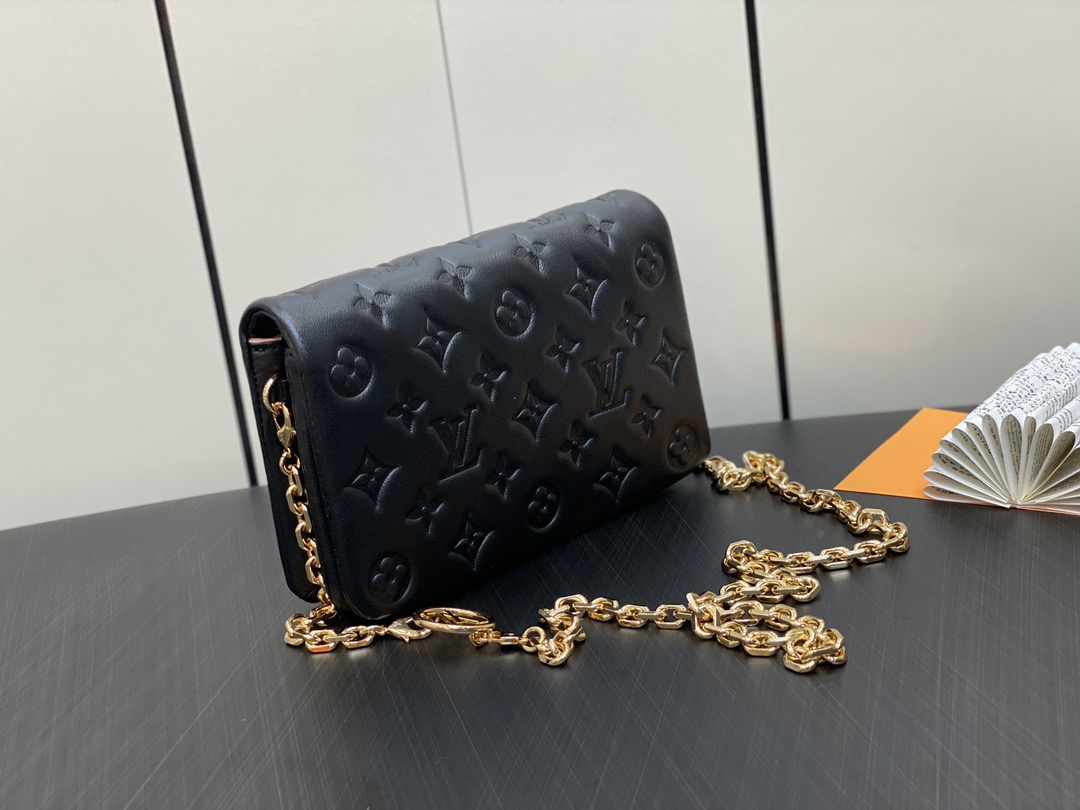 lv l**is V*t*n pochette coussin black m80742 20 x 14 x 8 cm