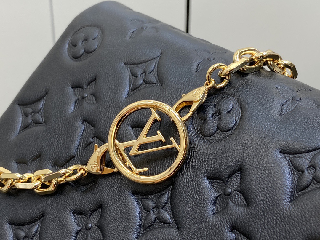 lv l**is V*t*n pochette coussin black m80742 20 x 14 x 8 cm