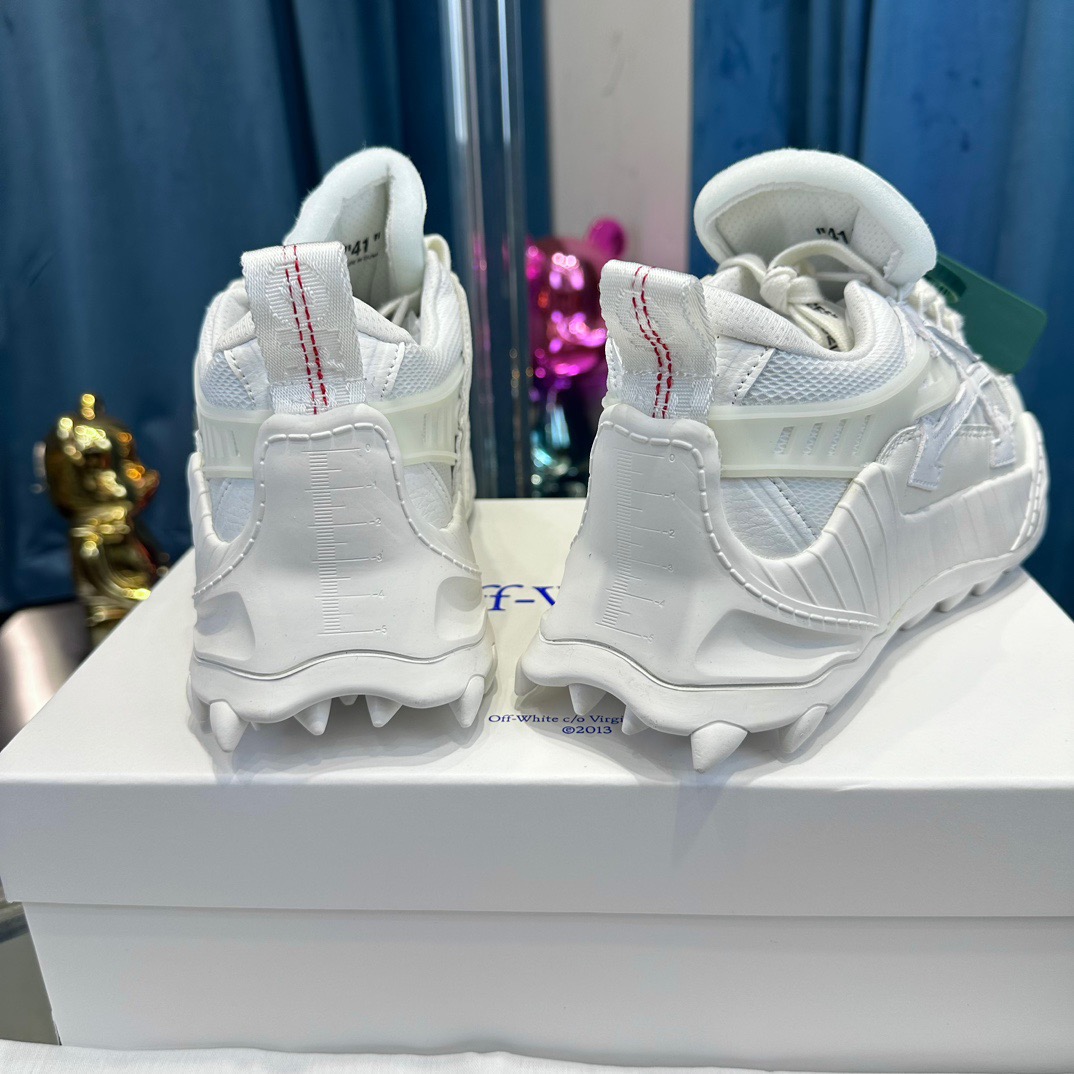 Off White sneaker 2024120401