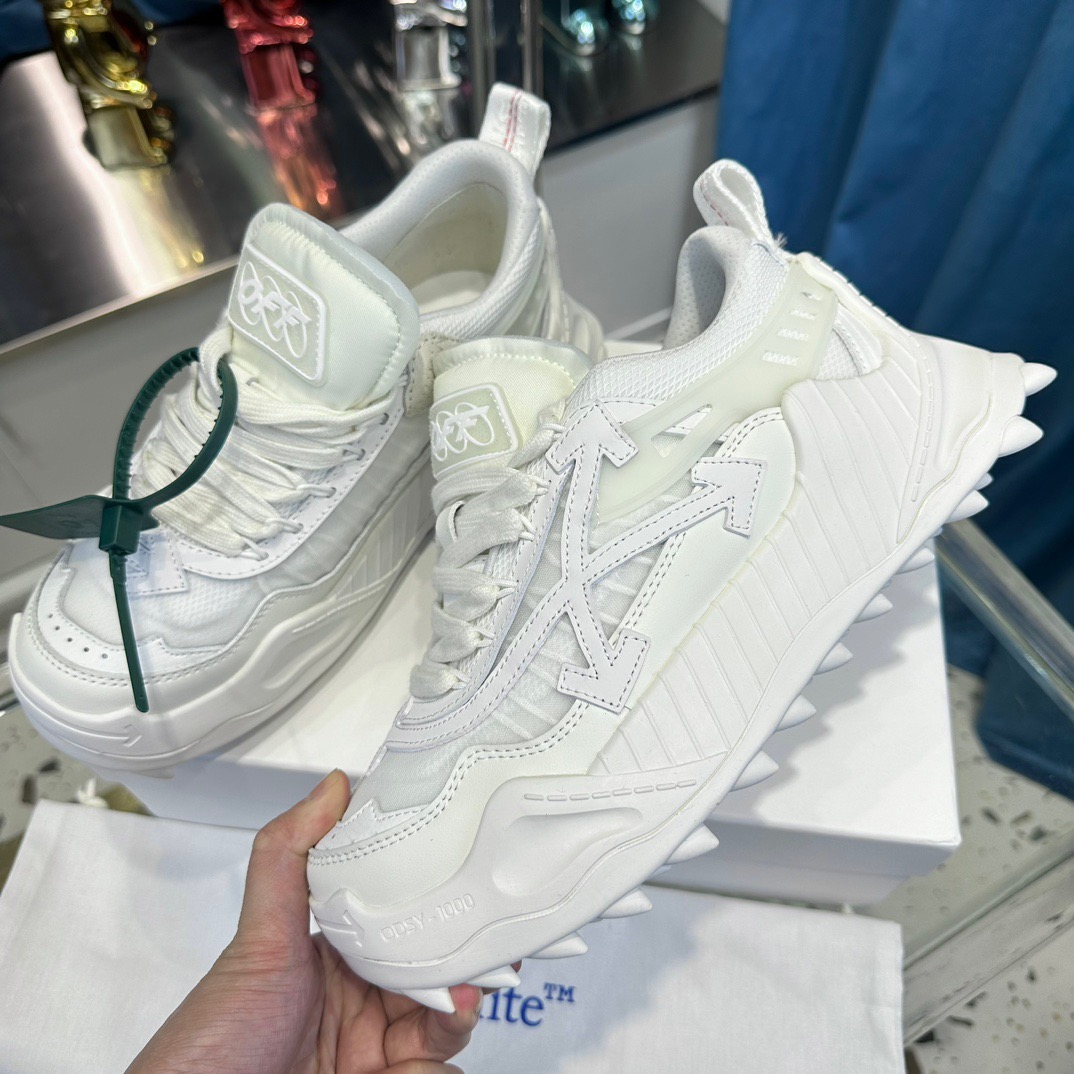 Off White sneaker 2024120401
