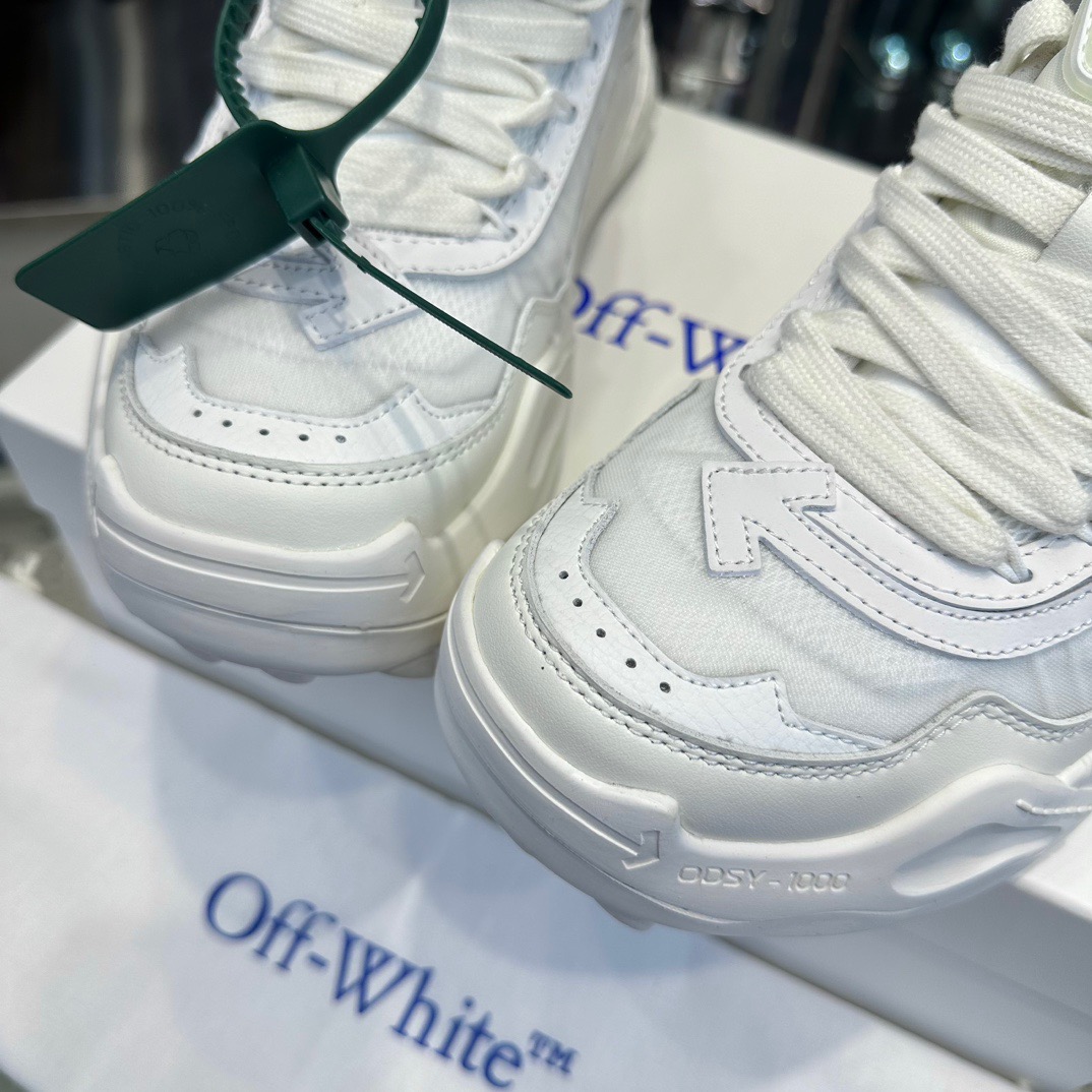 Off White sneaker 2024120401