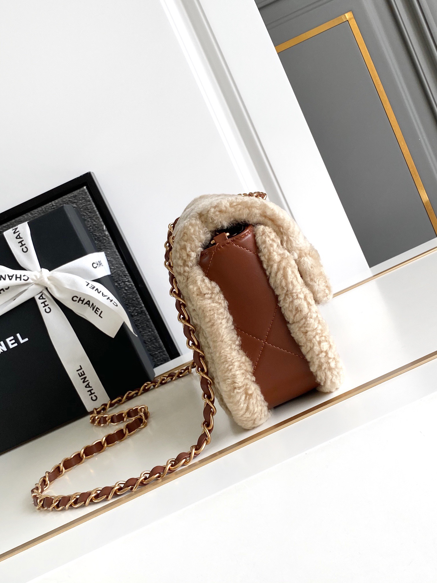 Ch*el 24k teddy cf 23.5*16*7.5cm 2024120401