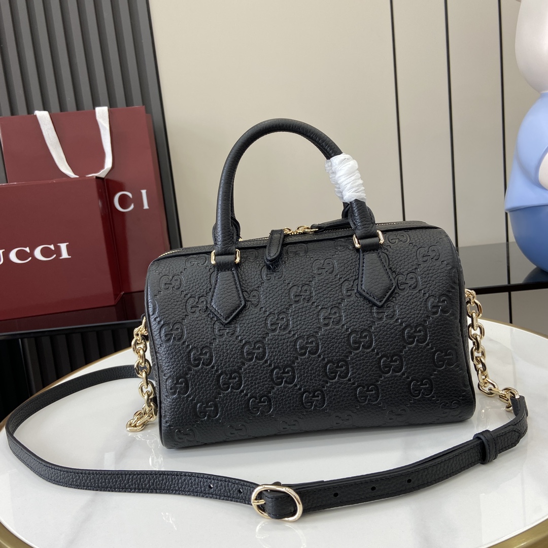G*u*i gg emblem small top handle bag 25.5x16x14cm