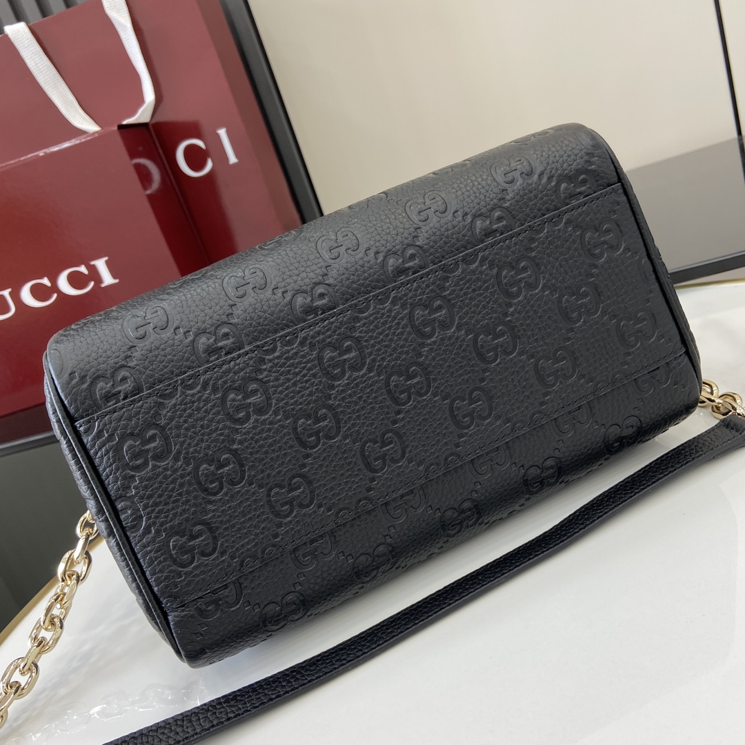 G*u*i gg emblem small top handle bag 25.5x16x14cm