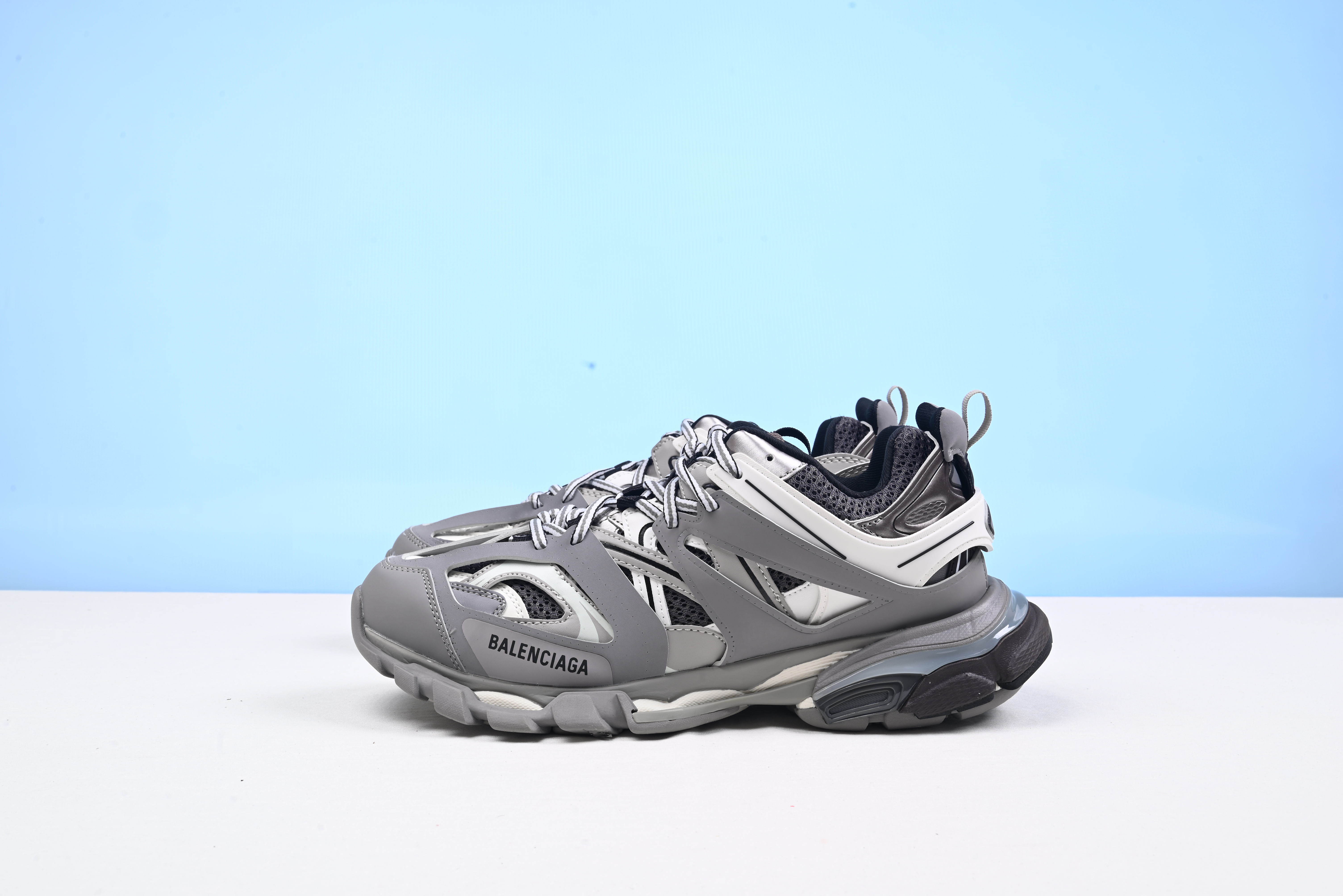 Ba*len*cia*ga track sneaker 2024120501