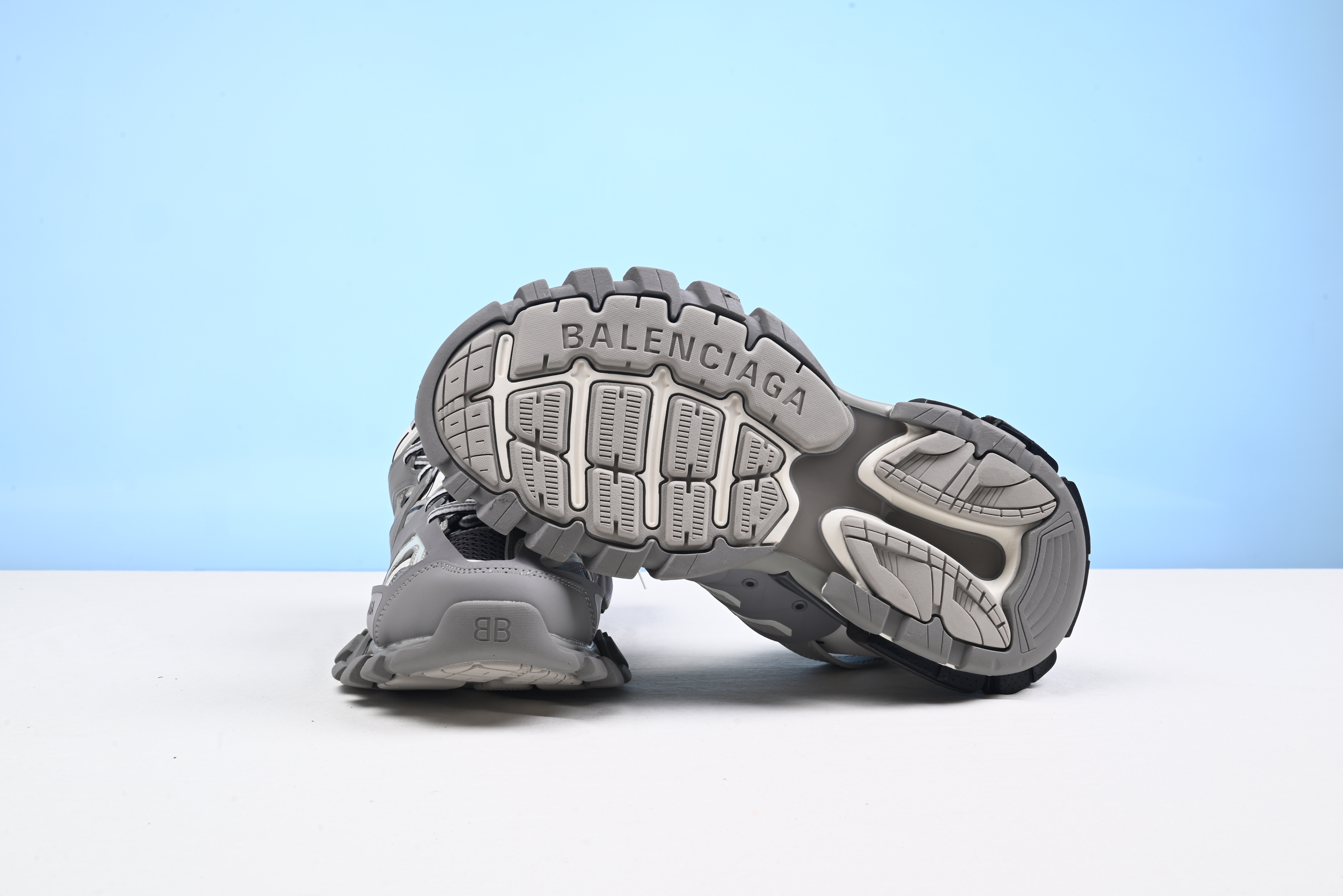 Ba*len*cia*ga track sneaker 2024120501