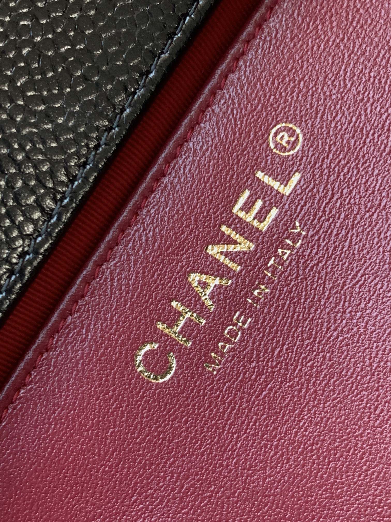 Ch*el mini grained shiny calfskin & gold-tone metal flap bag 17.5cm 2024120604