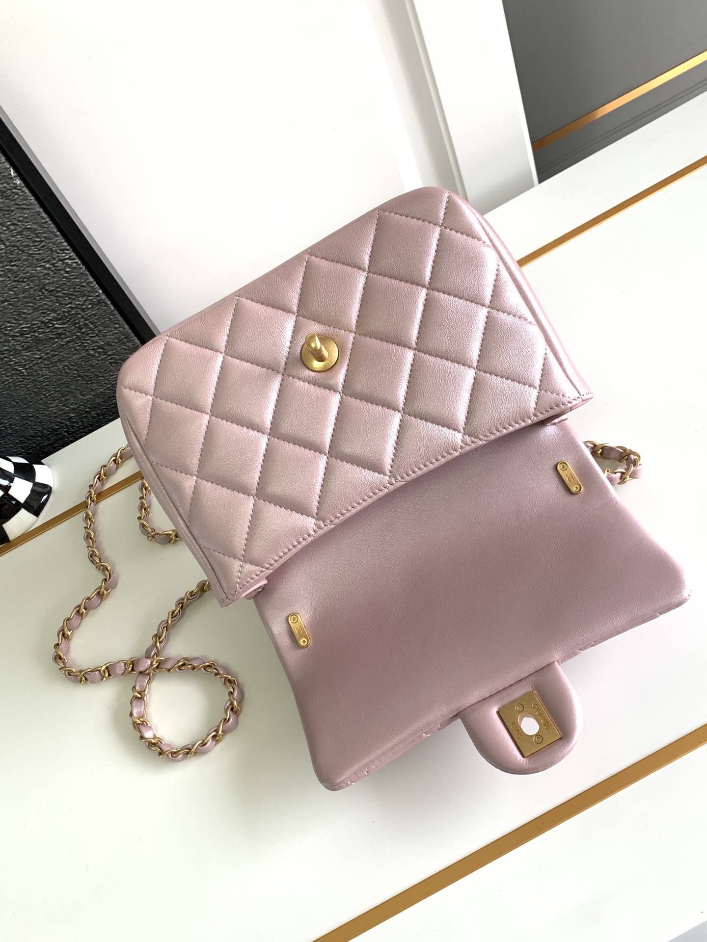 Ch*el mini flap bag 19cm 2024121001