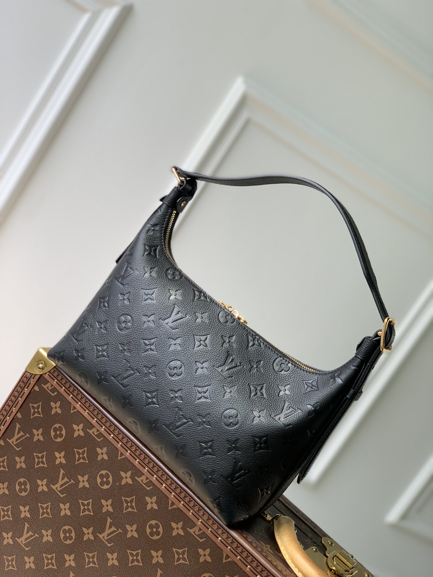 LV Sac Sport Bag 27x22x10.5cm 2024121004