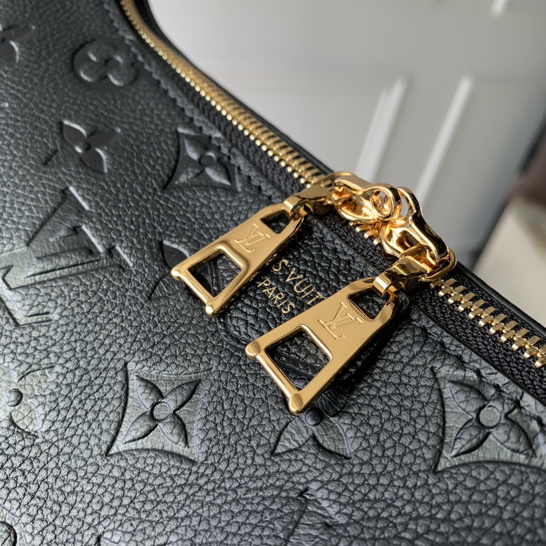 LV Sac Sport Bag 27x22x10.5cm 2024121004