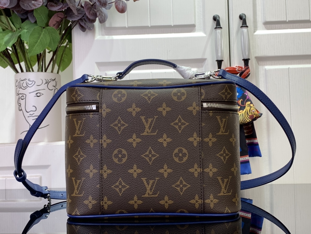 LV nice BB Monogram macassar vanity 18*14.5*24CM 2024121007