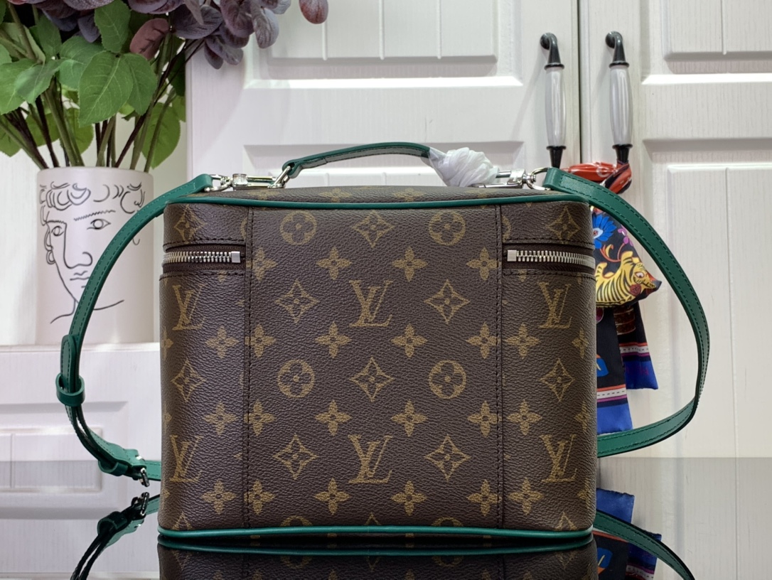 LV nice BB Monogram macassar vanity 18*14.5*24CM 2024121008