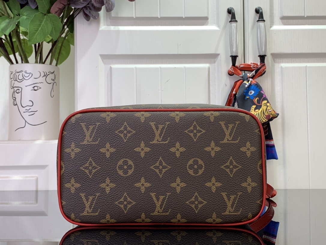 LV nice BB Monogram macassar vanity 18*14.5*24CM 2024121009