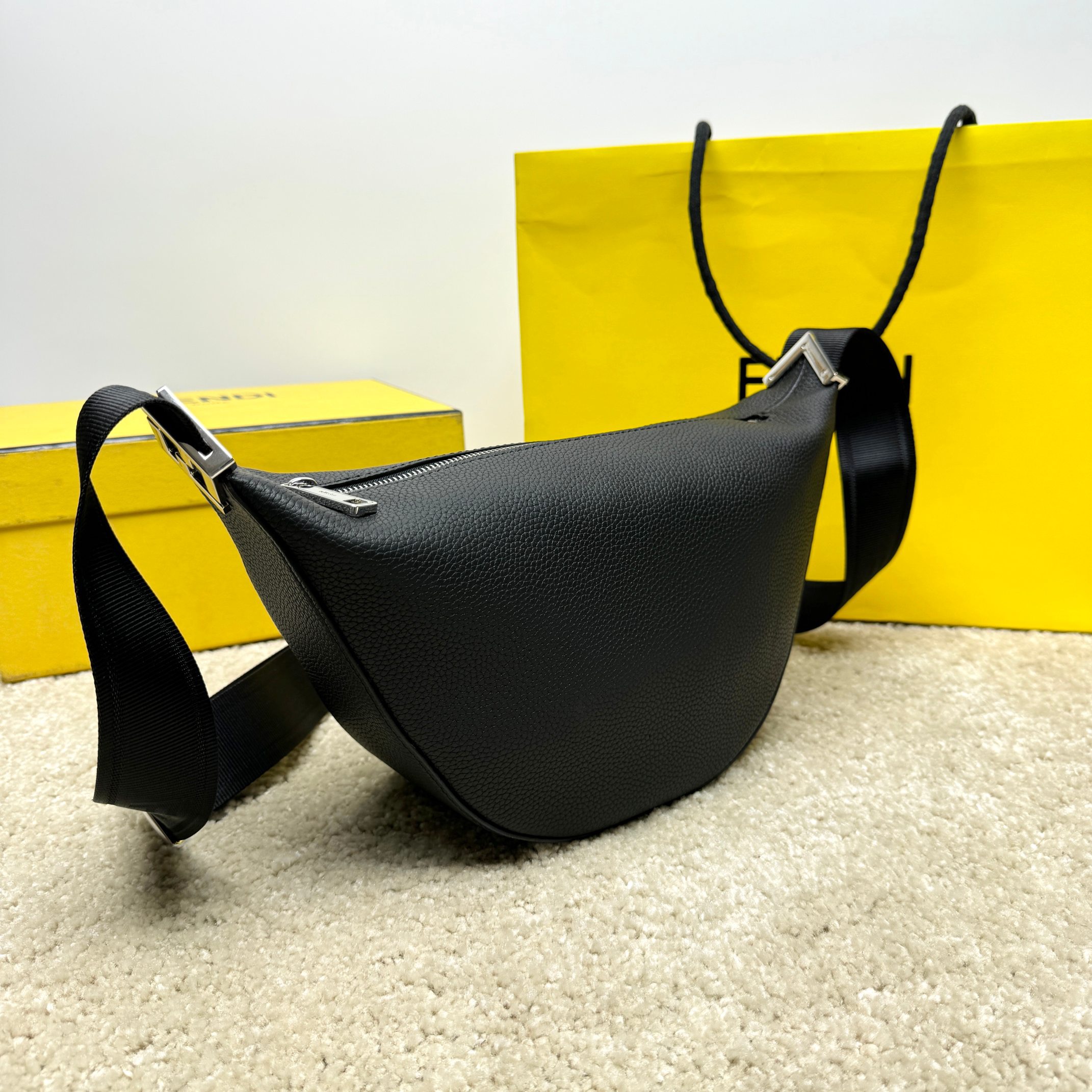 F**di roma leather F**di melon small black leather bag 33*18*10cm