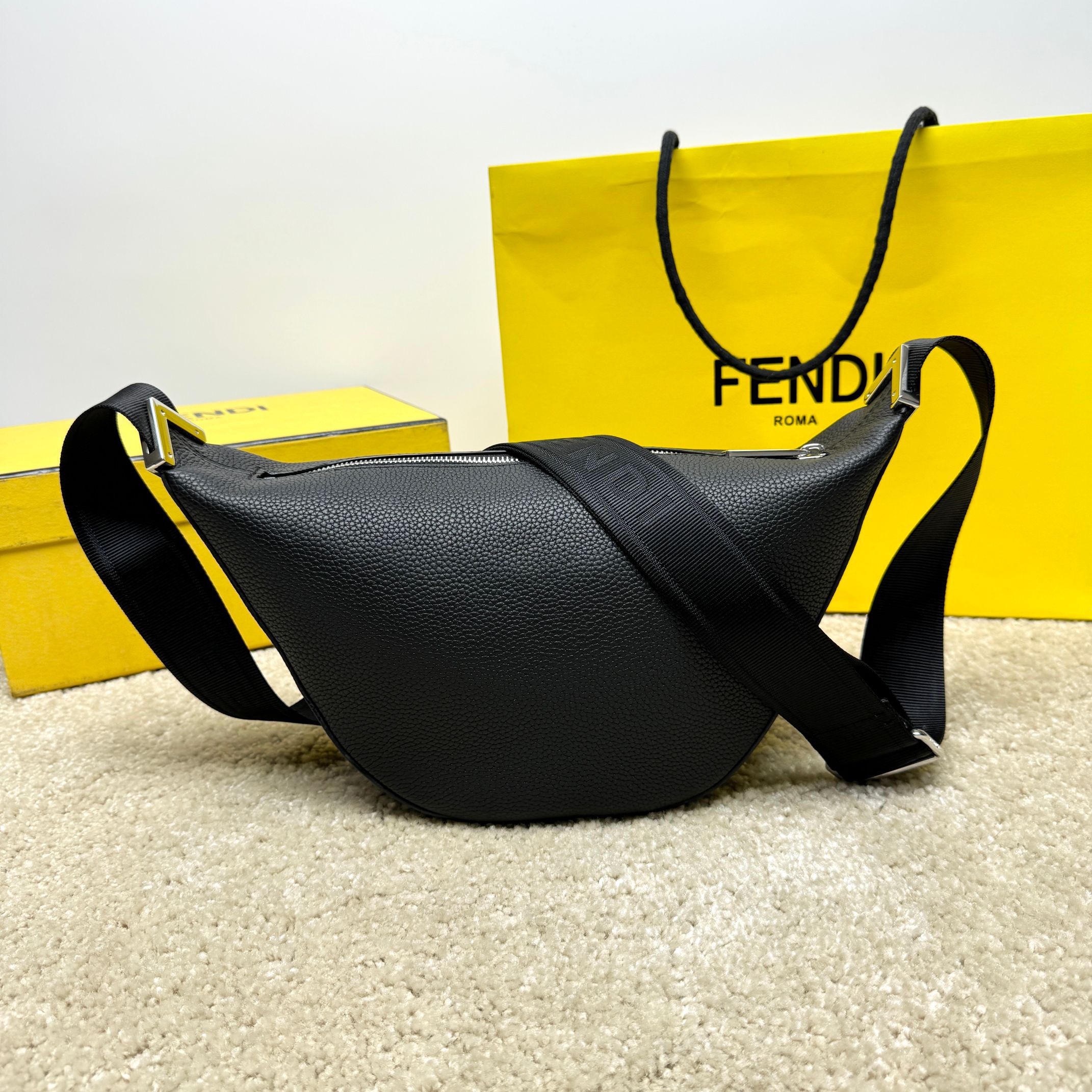 F**di roma leather F**di melon small black leather bag 33*18*10cm