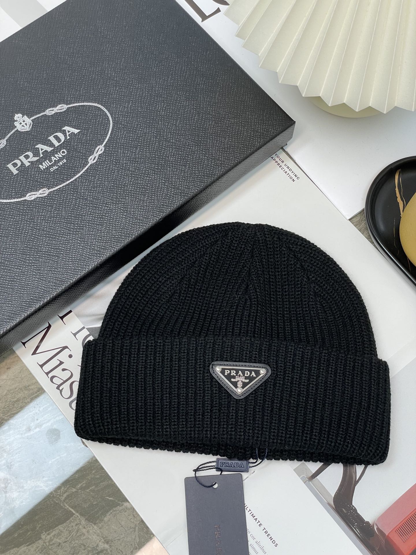 Pra*a beanie hat 2024121601