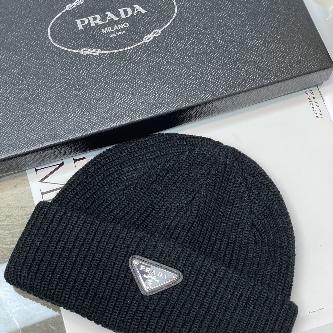 Pra*a beanie hat 2024121601