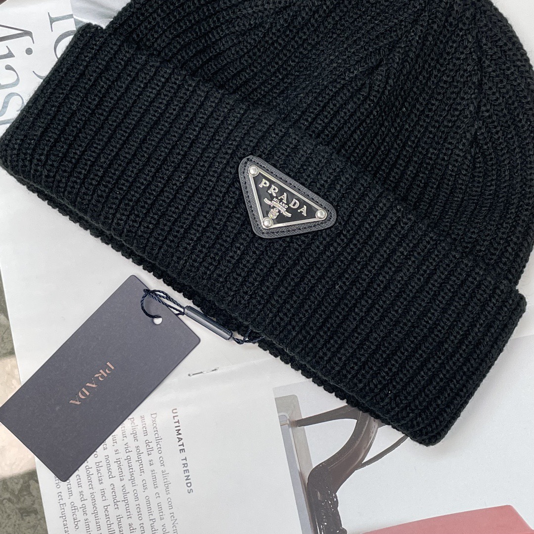 Pra*a beanie hat 2024121601