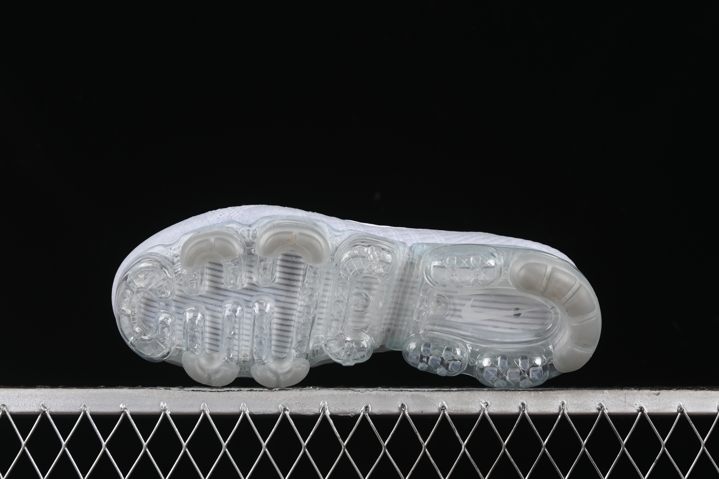 Nike Air VaporMax Triple White 849558-100