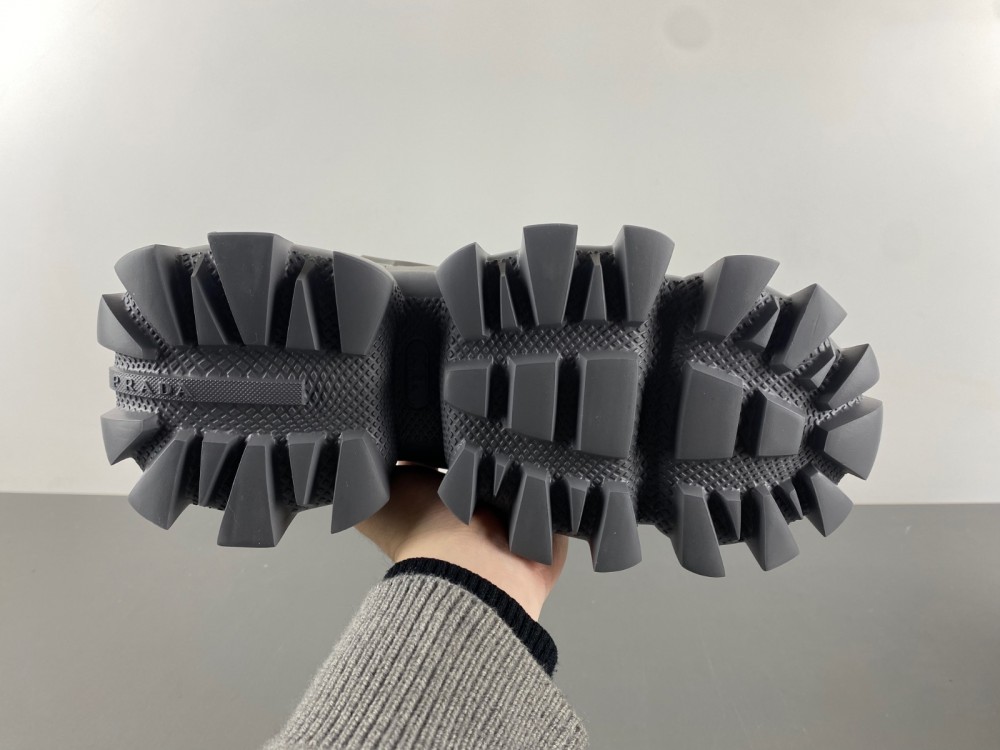 Pra*a sneaker 2024121901