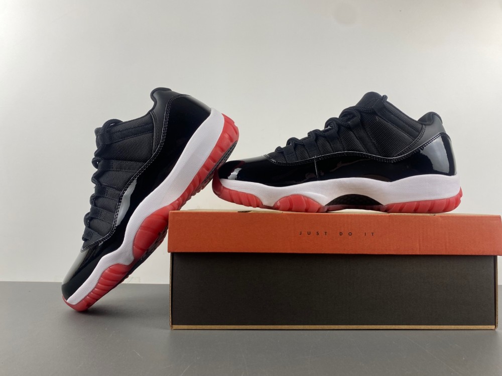 Jordan 11 Retro Low Bred 2025  FV5104-006