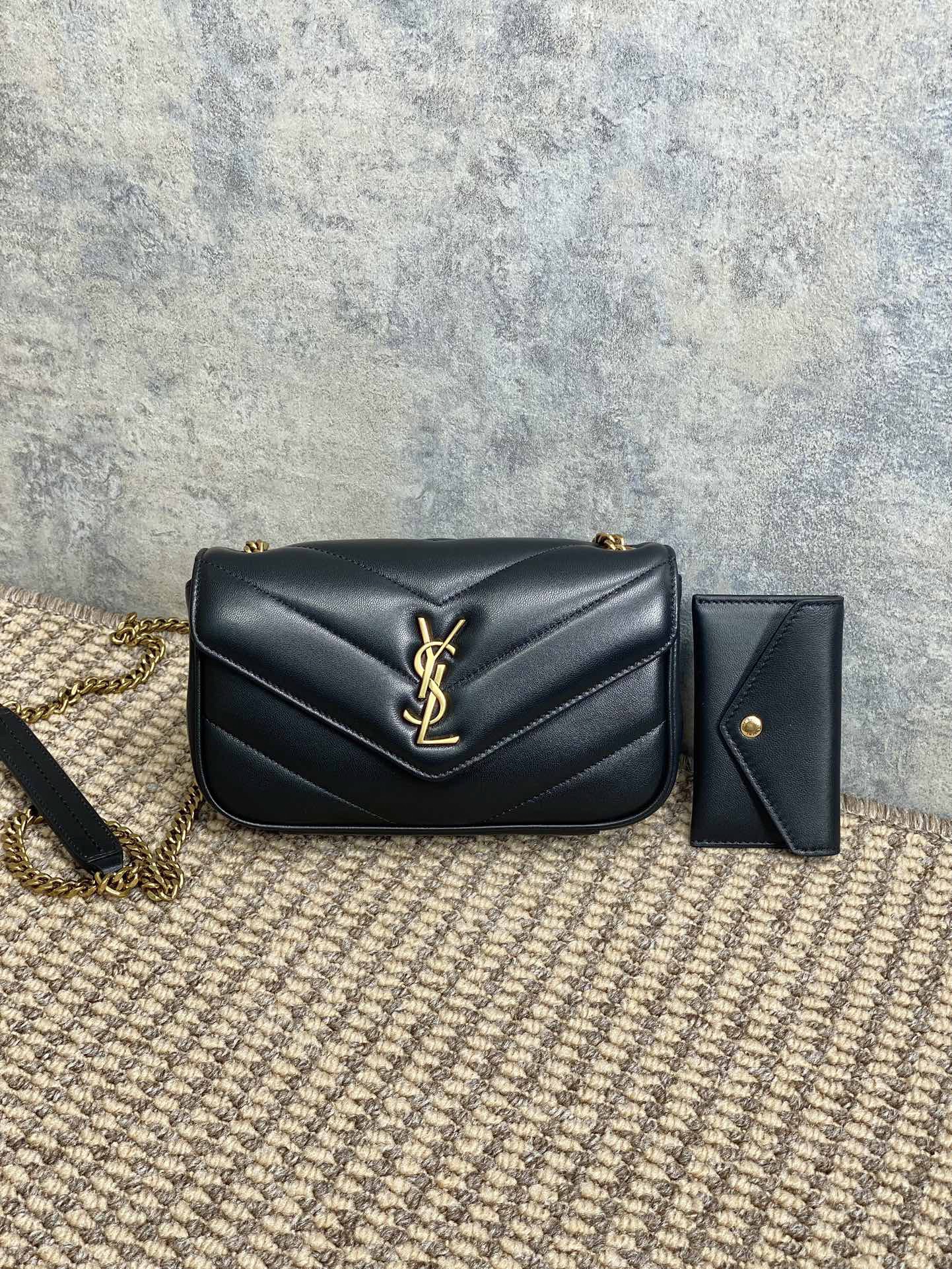 Y*L loulou black 20*12*5cm