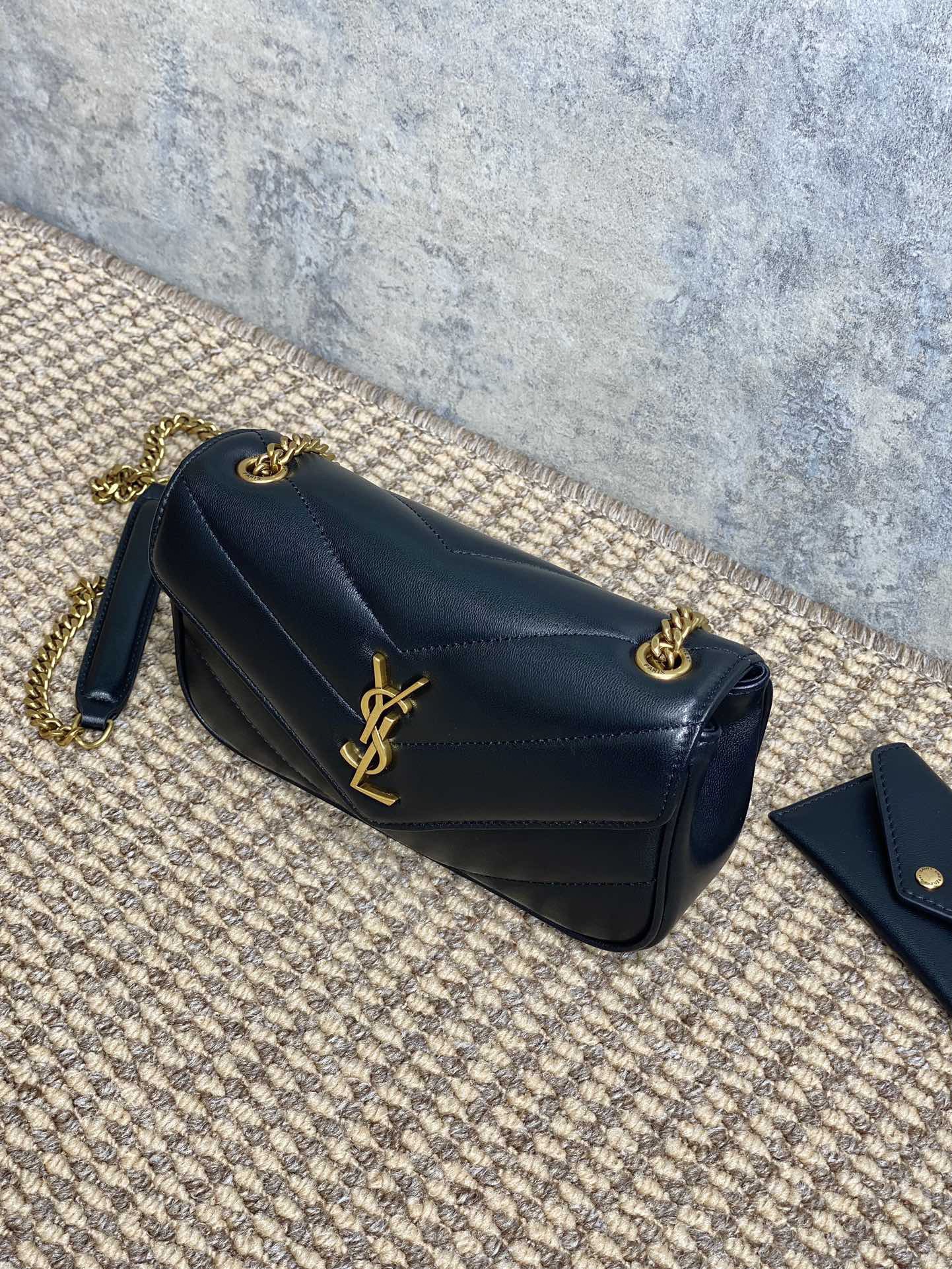 Y*L loulou black 20*12*5cm