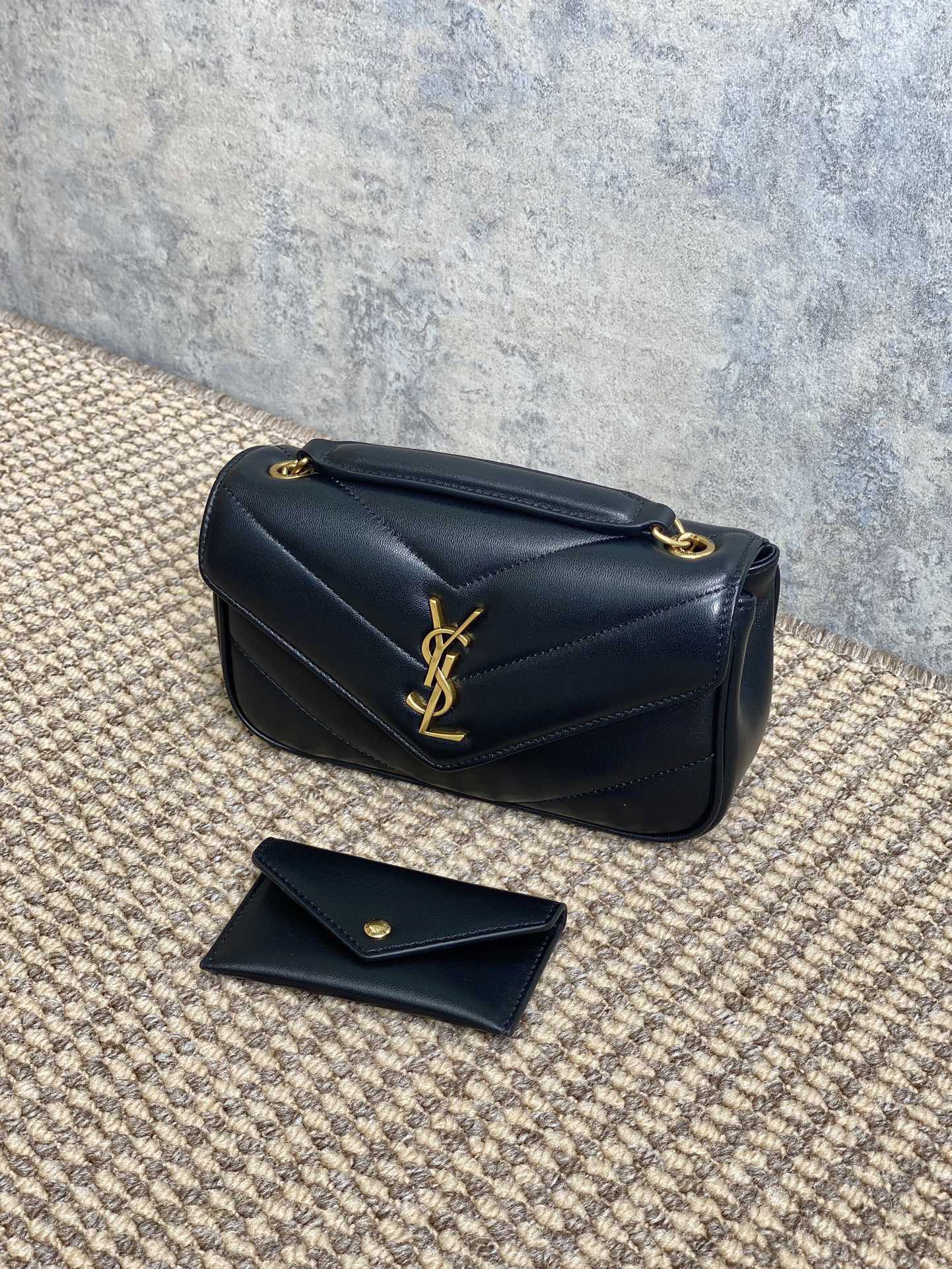Y*L loulou black 20*12*5cm