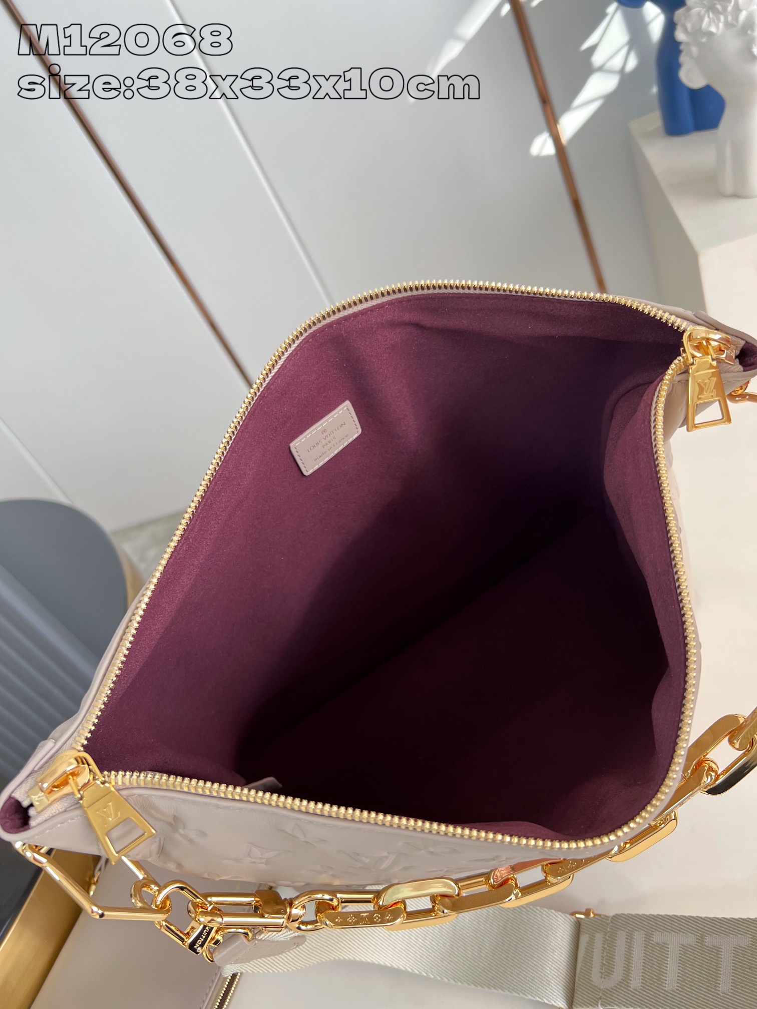 LV coussin hobo MM 38*33*10CM 2024122601
