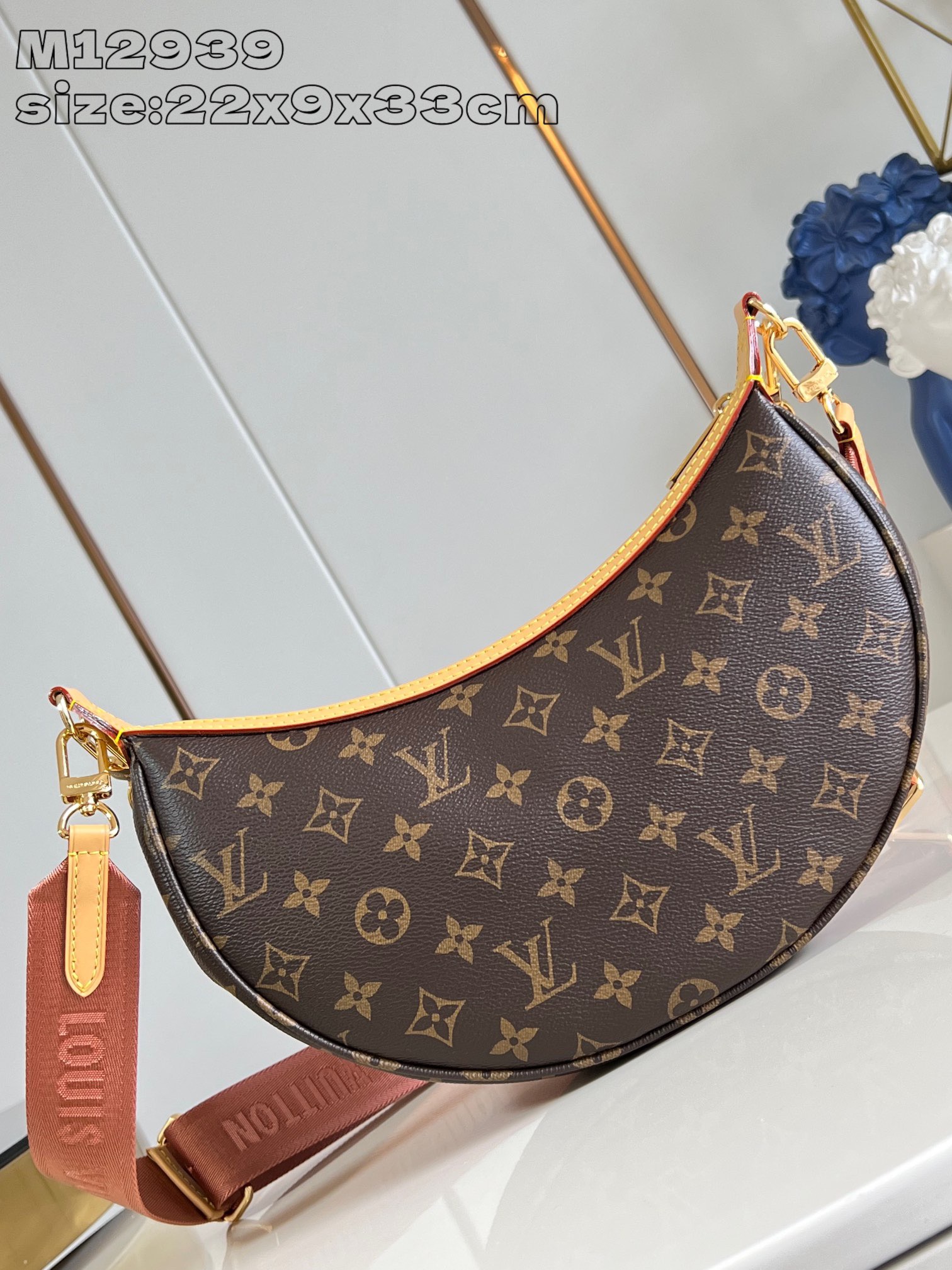 LV Looping monogram 22*9*33CM