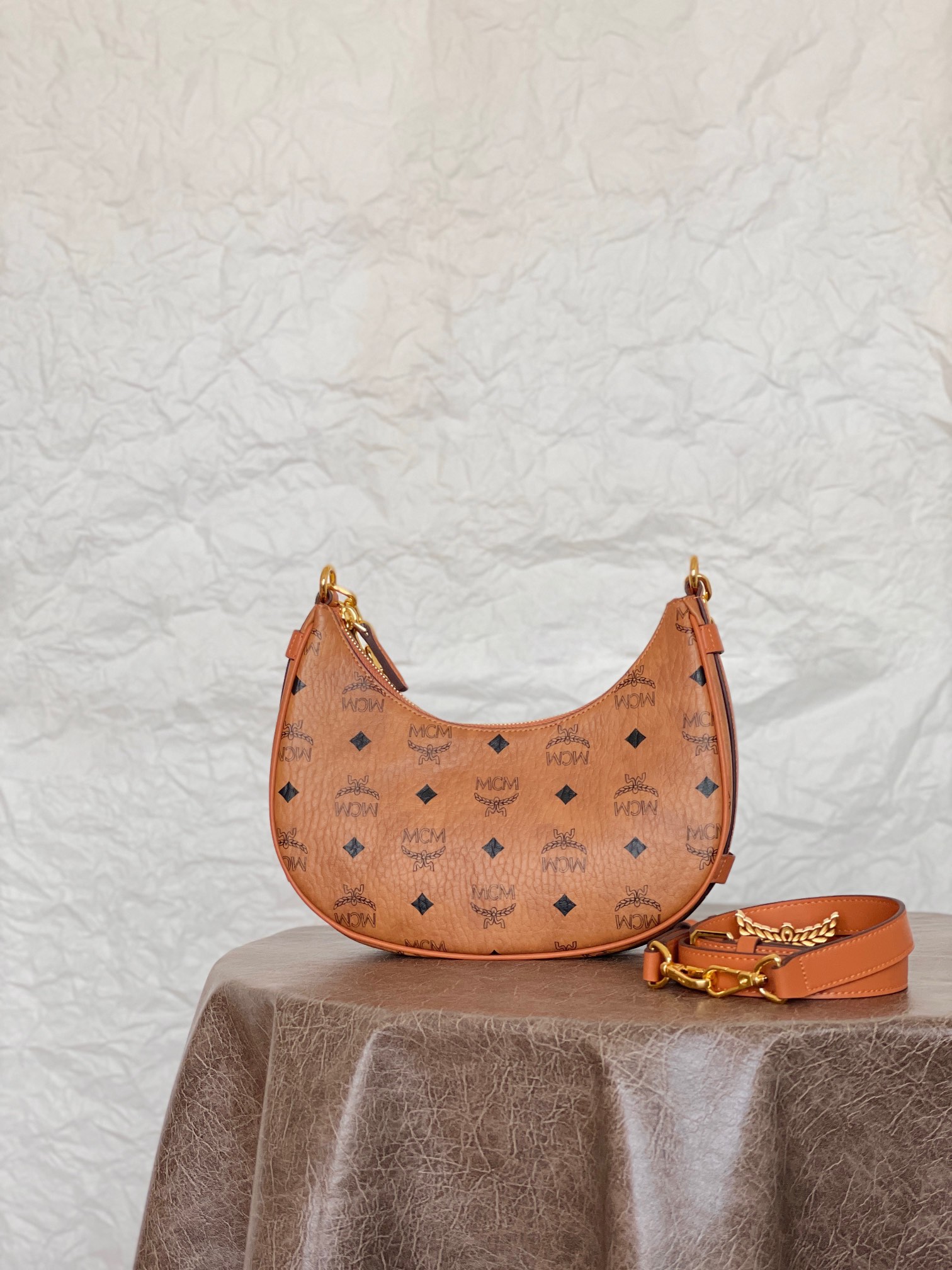 MCM Aren Small Crescent Hobo Bag 24x6.5x19cm
