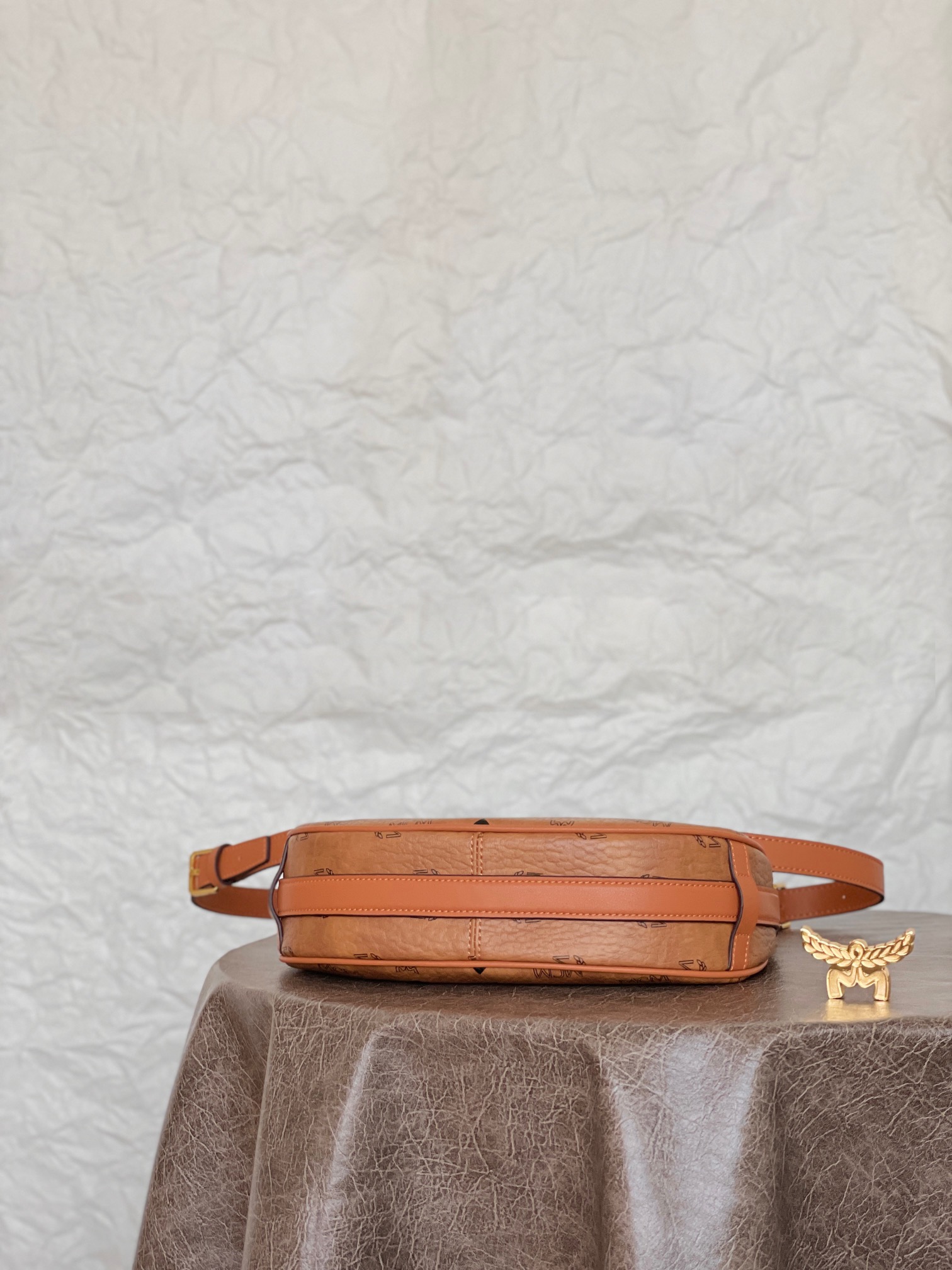 MCM Aren Small Crescent Hobo Bag 24x6.5x19cm