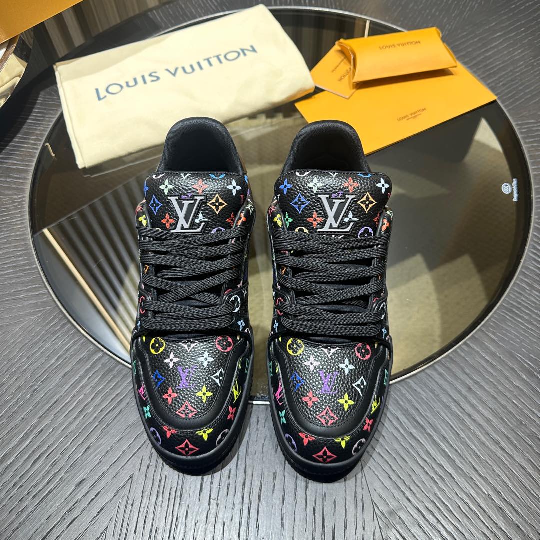 LV sneaker 2025010204