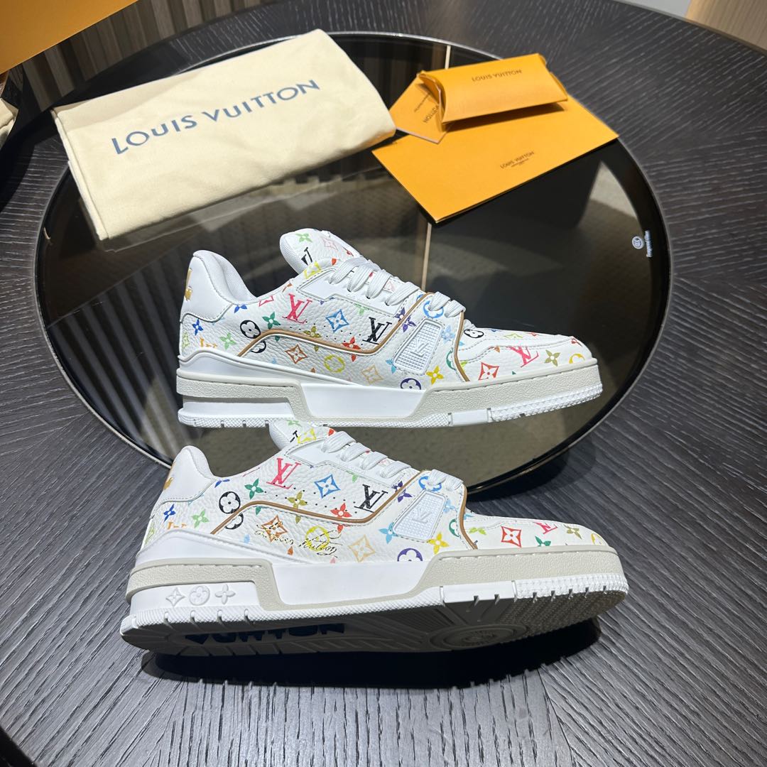 LV sneaker 2025010205