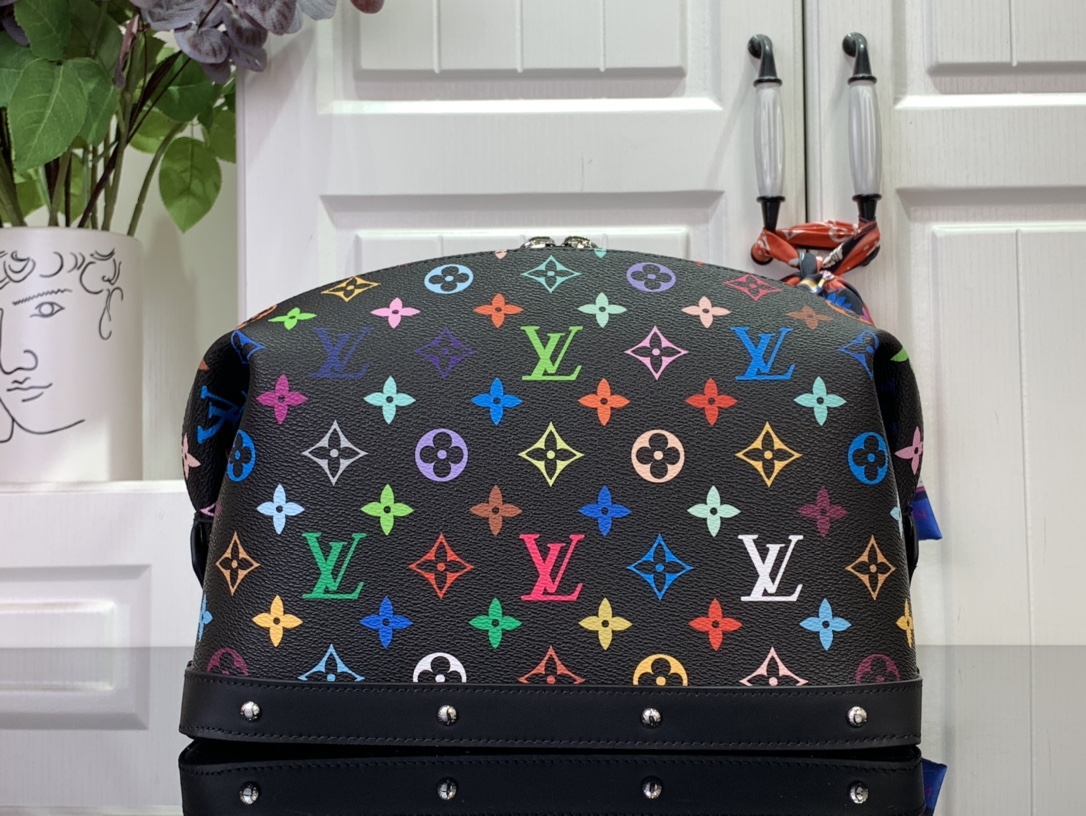 l**is V*t*n x takashi murakami cosmetic pouch gm black multicolored 27x18x9cm