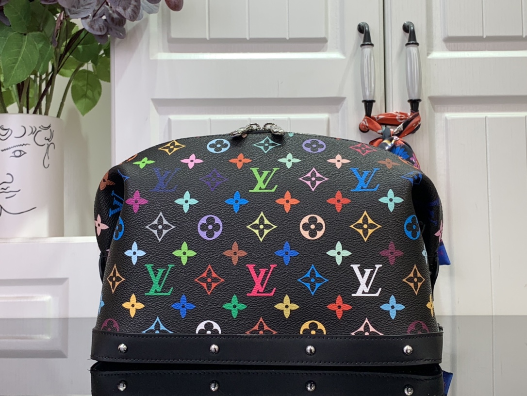 l**is V*t*n x takashi murakami cosmetic pouch gm black multicolored 27x18x9cm